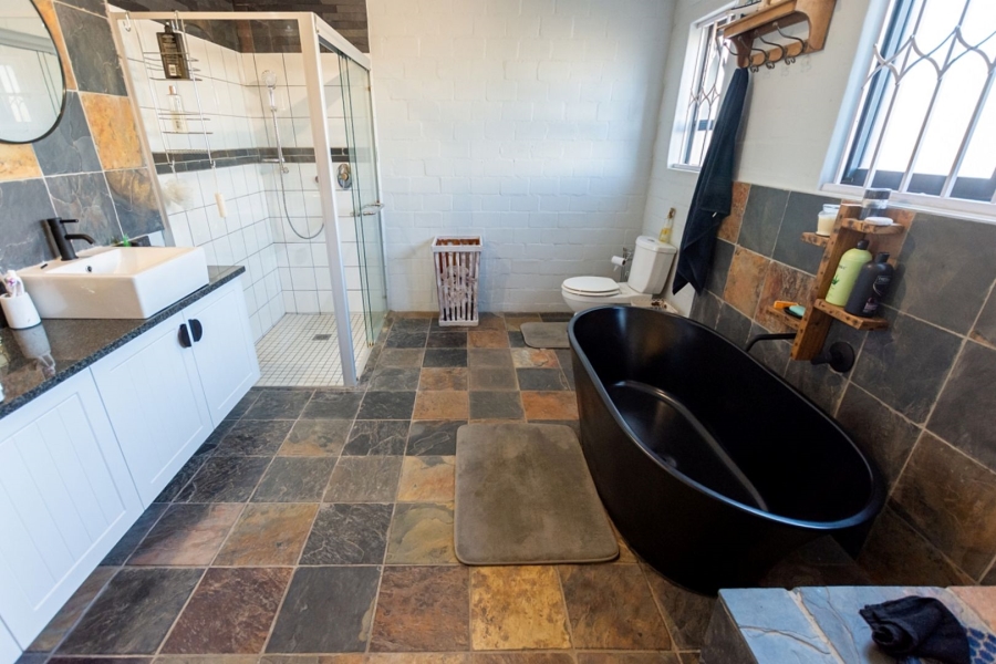 13 Bedroom Property for Sale in Olifantskop Western Cape